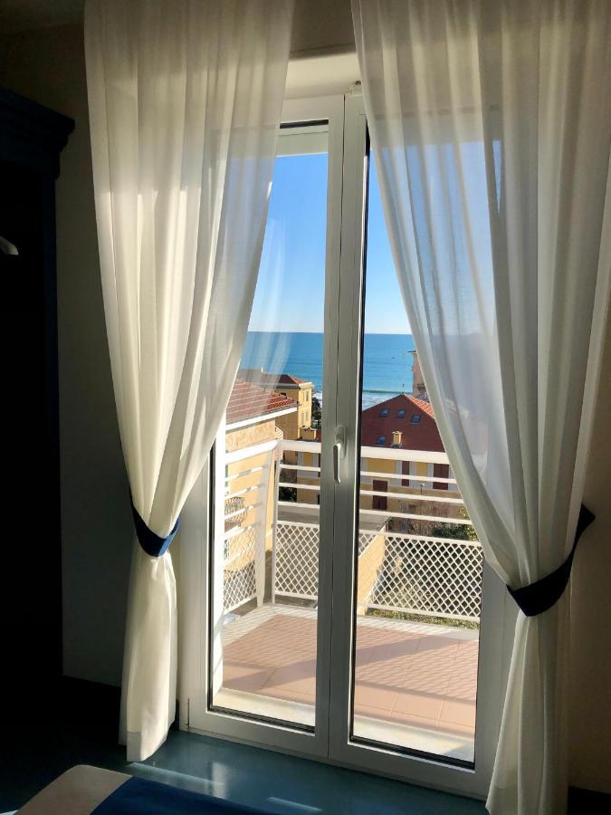 Mh Hotel Varazze Zewnętrze zdjęcie