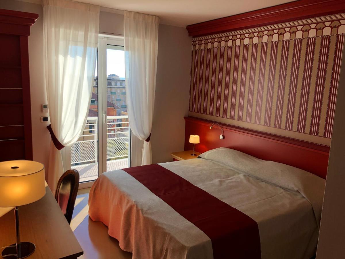 Mh Hotel Varazze Zewnętrze zdjęcie